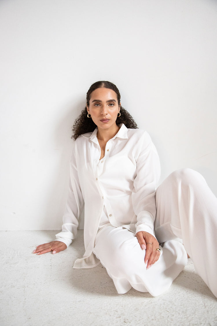The White Shirt